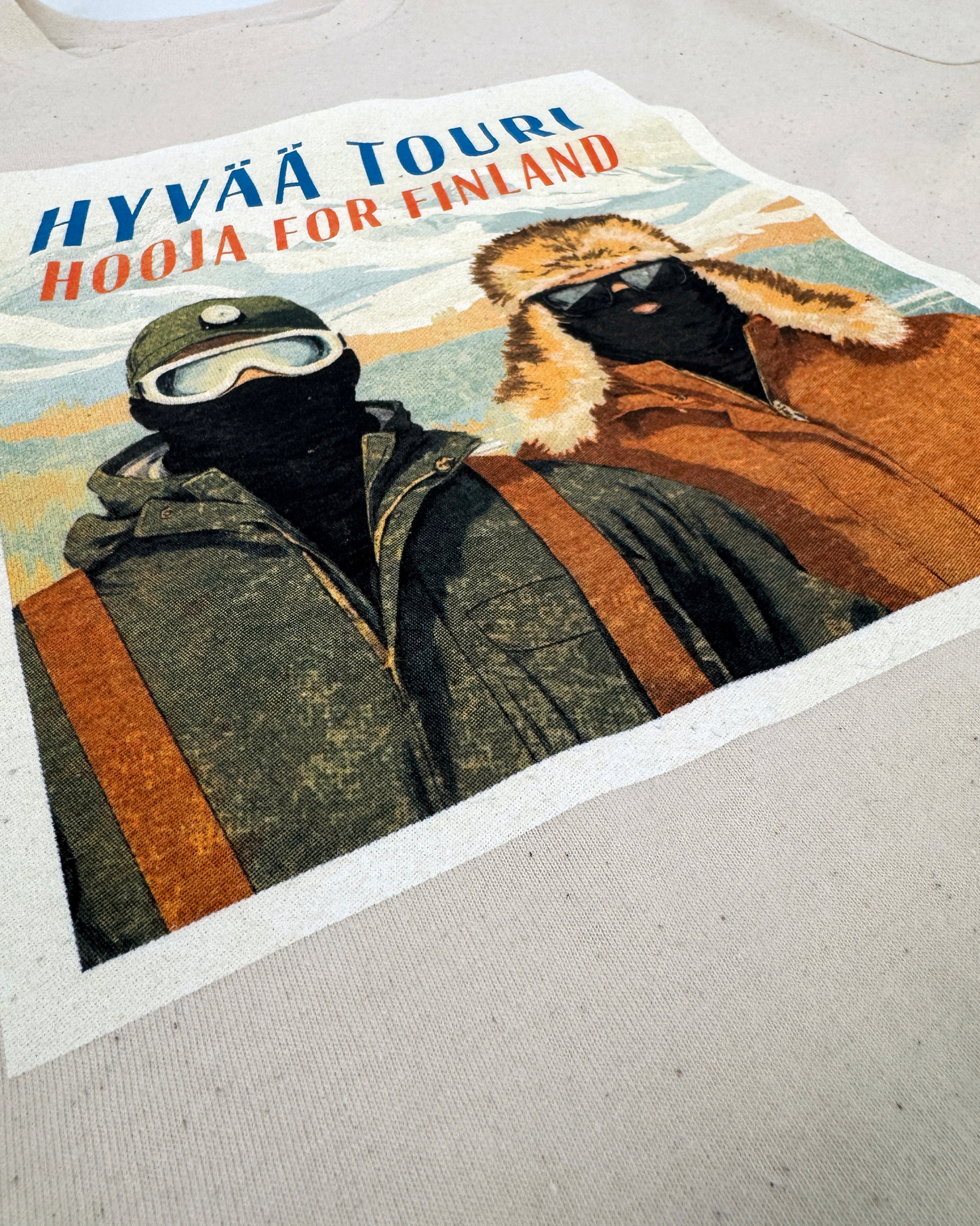 HYVÄÄ TOURI t-shirt